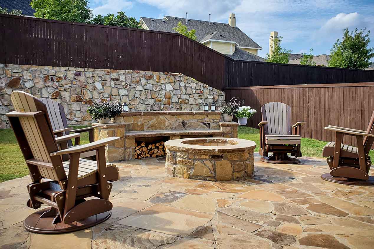 Flagstone-Patio-with-Firepit-and-Seating-Bench